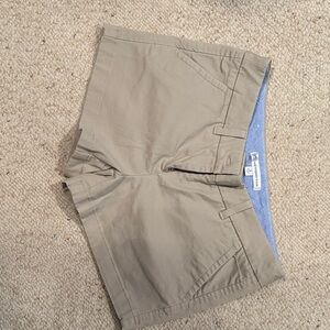Southern Tide Women's Tan Flat Front Shorts